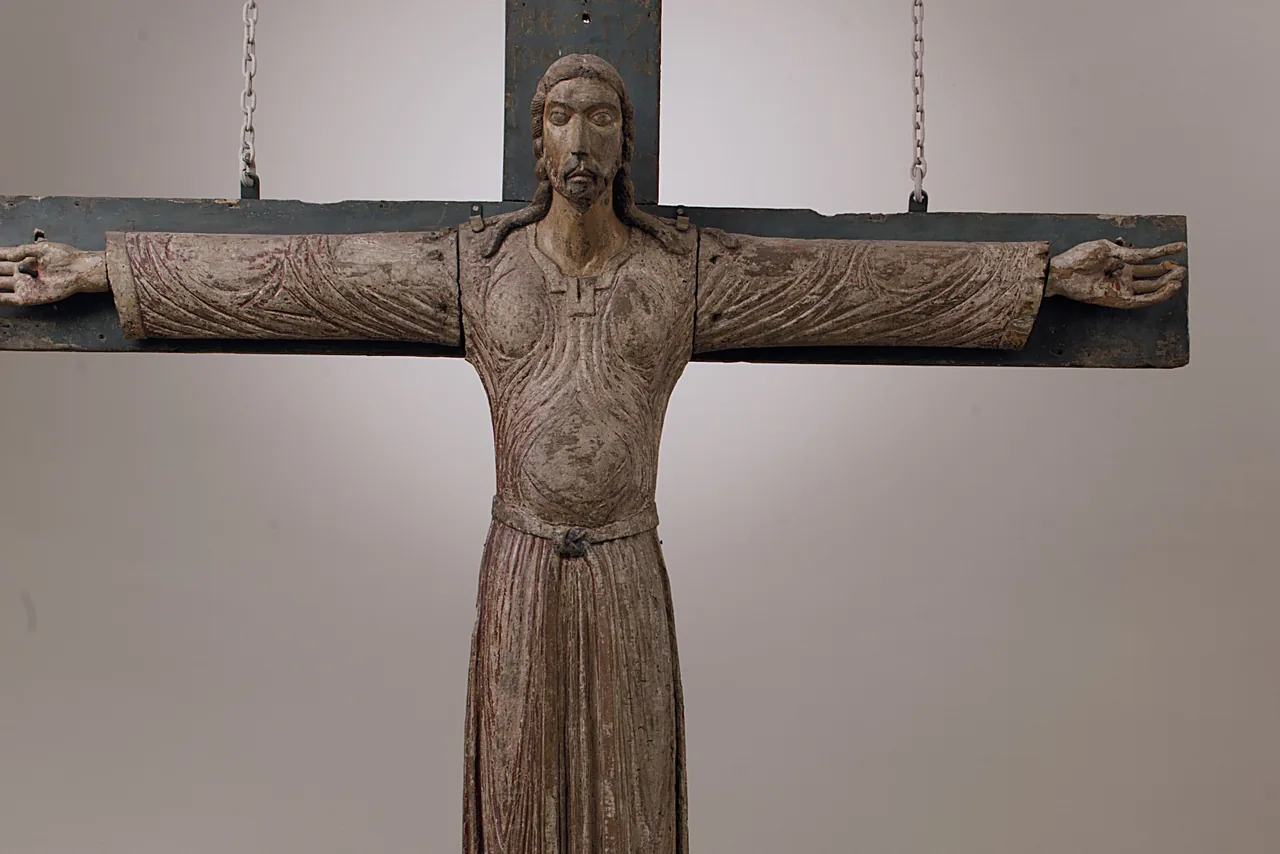 Plate for The Cross